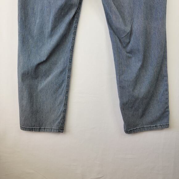 Eddie Bauer Women's Striped Distressed Denim Cropped Pants Size 8 - Picture 3 of 15